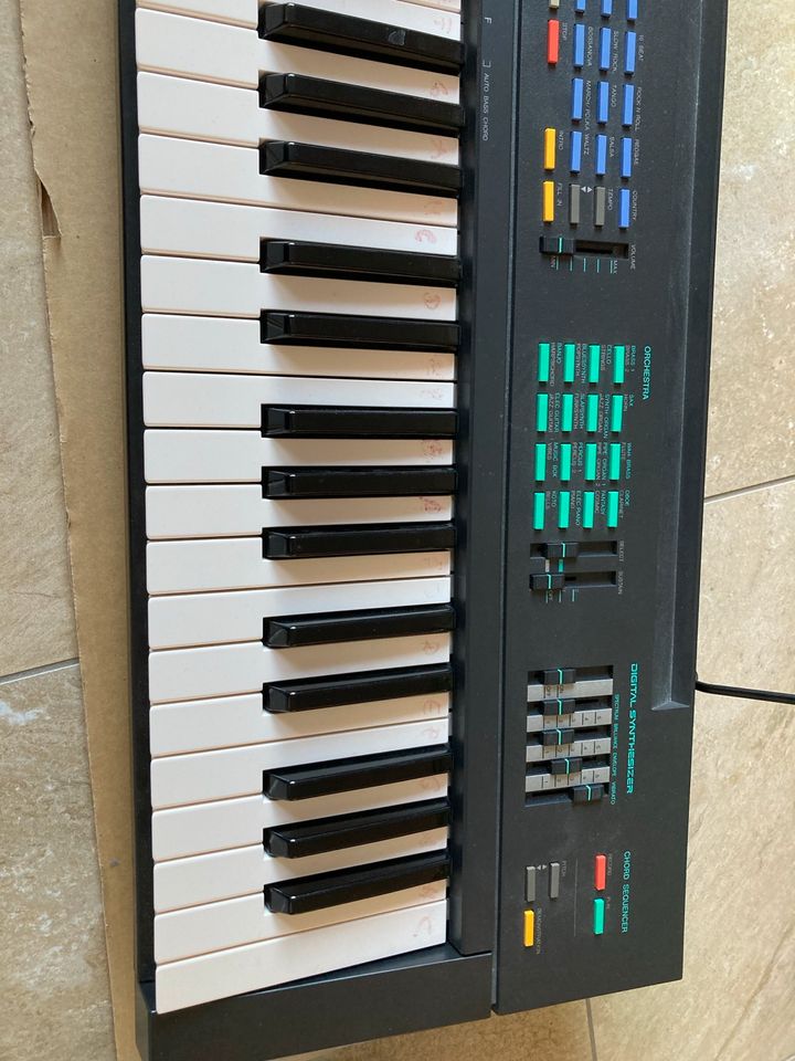 Yamaha Portatone PSR 16 Keyboard 80er Jahre in Wendelstein