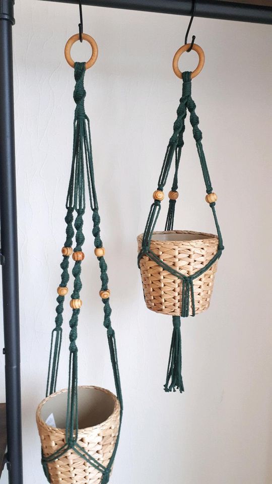 Makramee Macrame Blumenampel Pflanzenhänger Hängeampel grün in Burgrieden