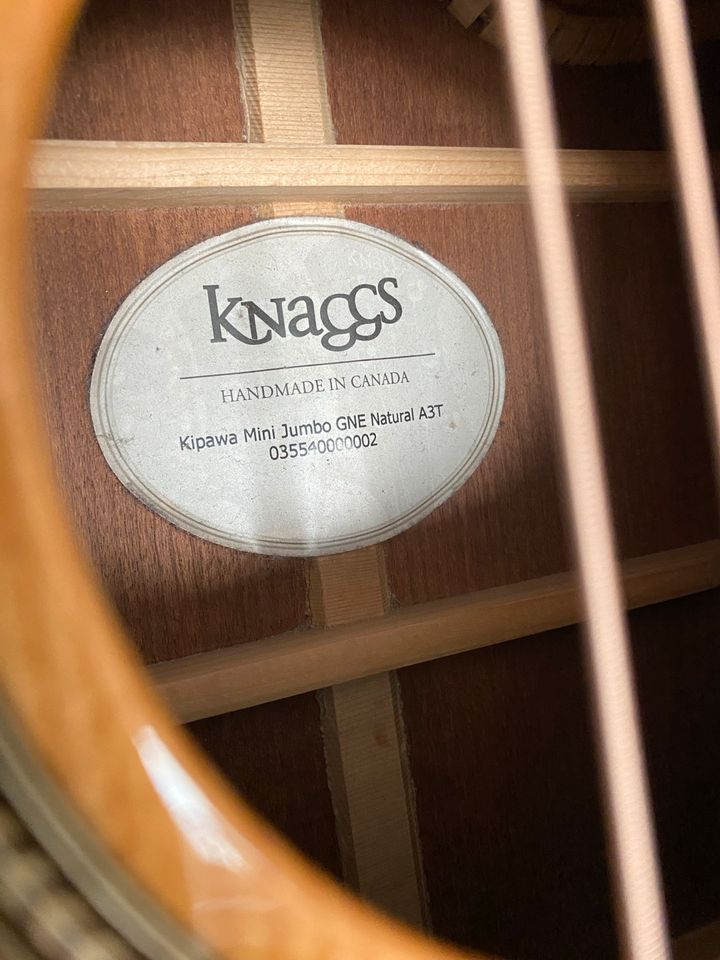 Knaggs Kipawa Mini Jumbo Westerngitarre Top Zustand Gitarre in Weitersburg