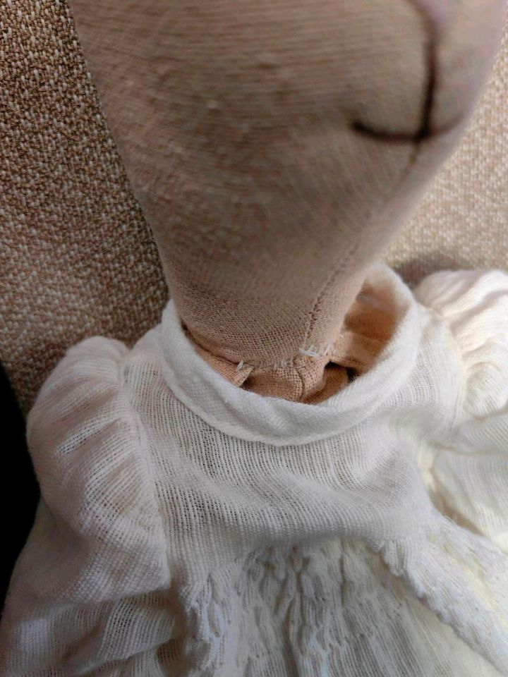 Maileg Häsin alte Kollektion Hase ca 80 cm weißes Kleid Kaninchen in Scharbeutz
