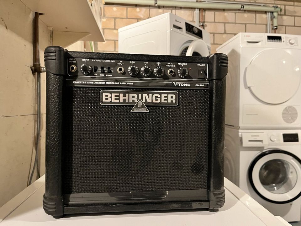 Behringer 15Watt Modeling Verstärker zu verkaufen in Frechen