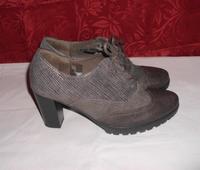GABOR Plateau Schuhe Gr. 4,5 Leder High Heels Pumps Brandenburg - Jüterbog Vorschau