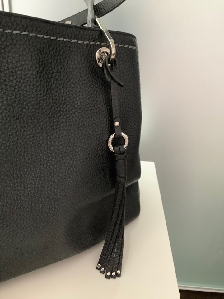 CINQUE Handtasche schw. Leder in Berlin