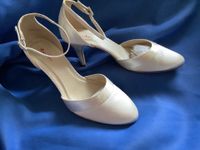 Hochzeit-Schuhe Rainbow Amanda Ivory Satin Gr. 4 / 37 Hessen - Kassel Vorschau