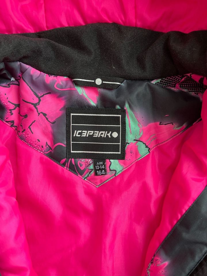 Sehr gut erhaltene Winterjacke, Skijacke Icepeak pink gemustert in Hermeskeil