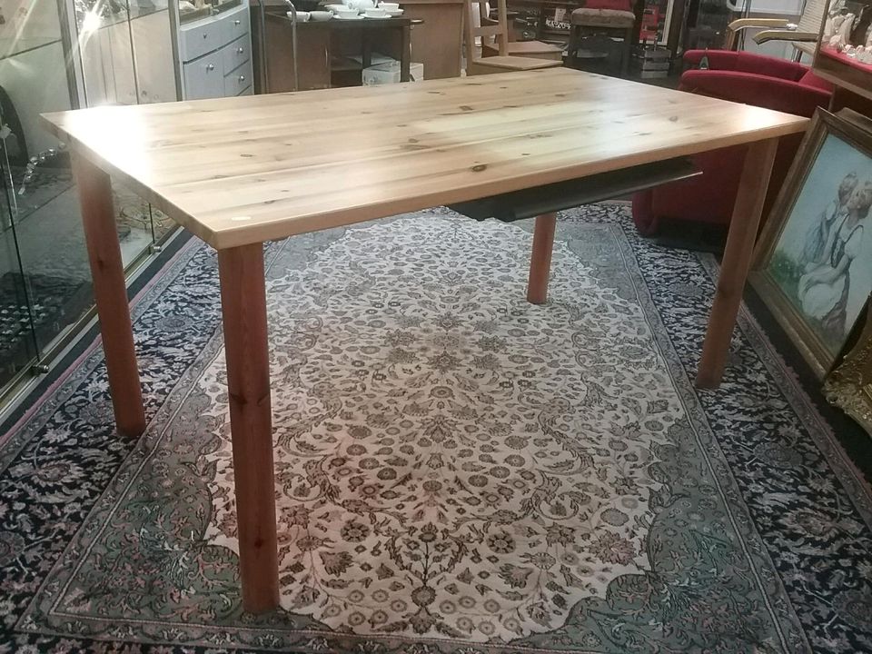 Tisch Esstisch Schreibtisch Kiefer Astkiefer Holz in Dresden