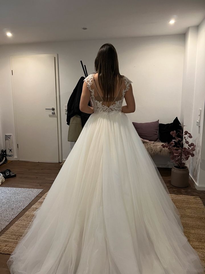 Brautkleid Hochzeitskleid Prinzessin in Gau-Algesheim