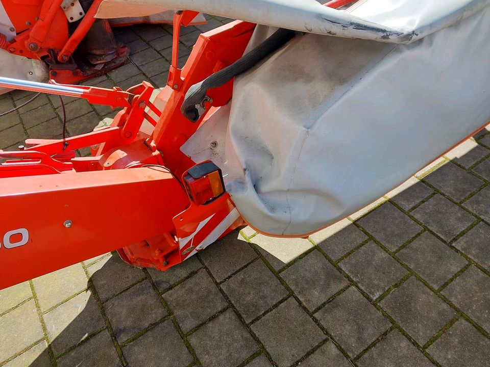 Kuhn Mähwerk  Gmd 350 in Wissen