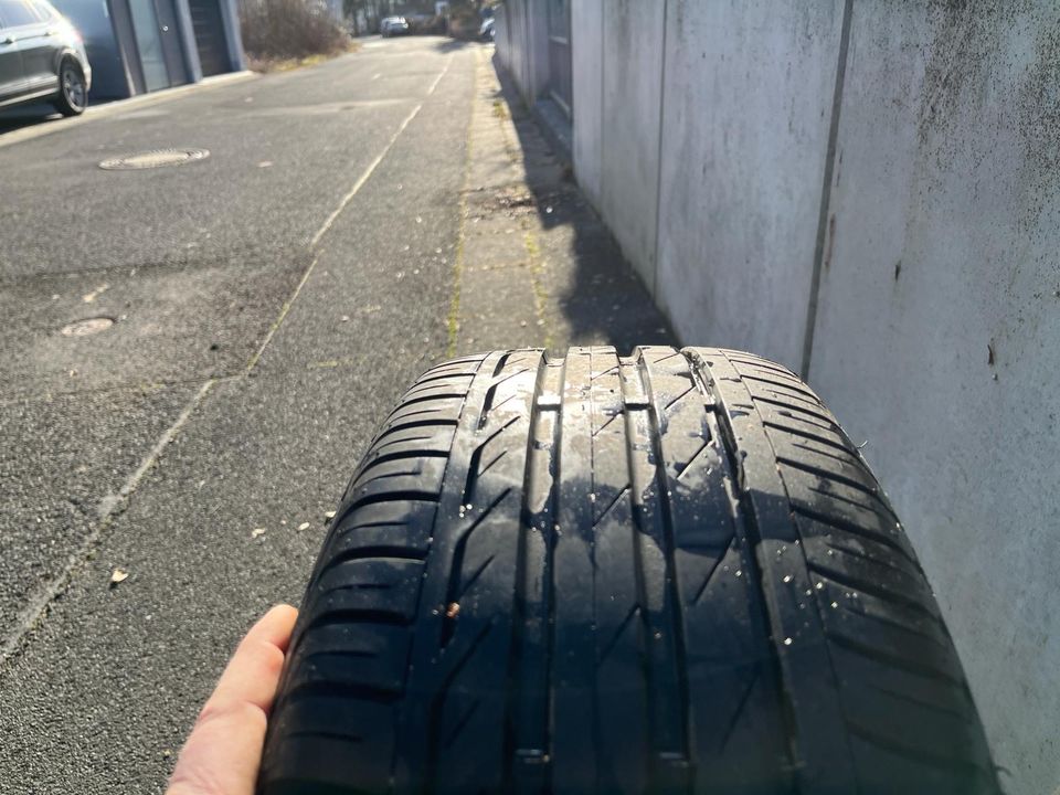 Original VW Golf E VII Alufelgen Bridgestone Sommerreifen in Üchtelhausen