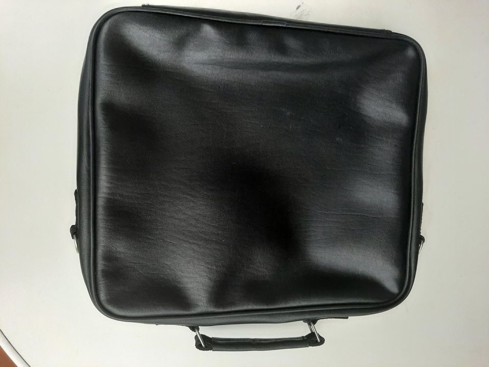 Neu Notebook Tasche in Flörsheim am Main