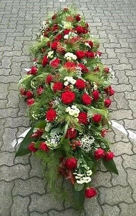 Trauerbinderei Beerdigung Sargschmuck Grab Blumen Trauerstrauß in Efringen-Kirchen