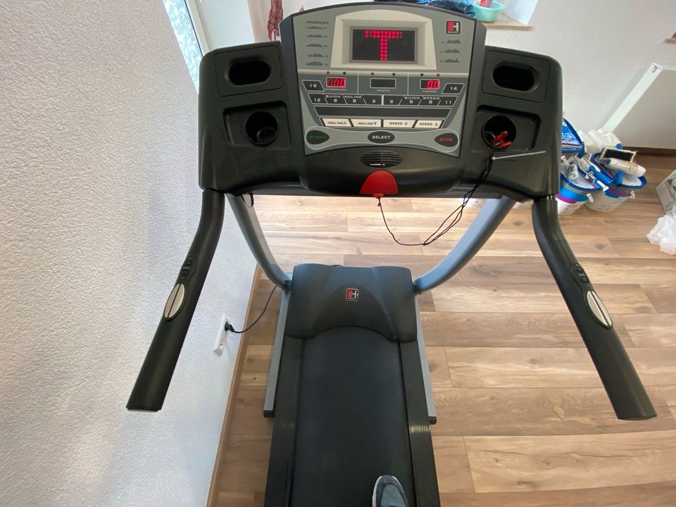 Laufband Treadmill-4320. 1300W mit Steigung in Nürtingen