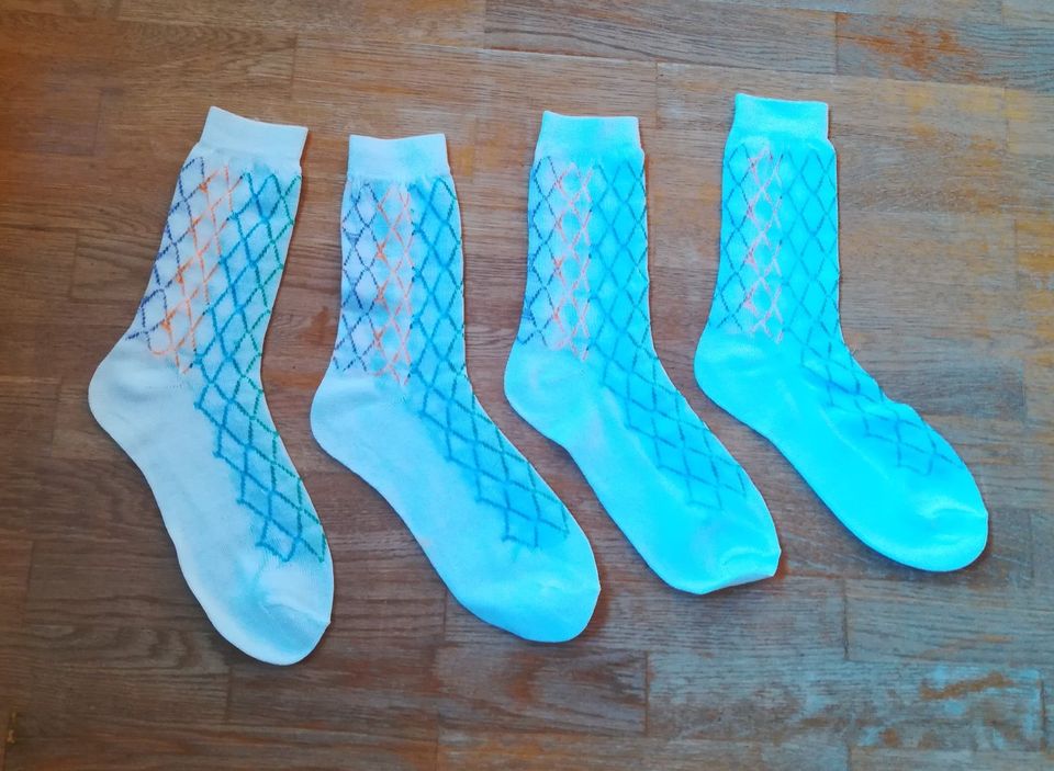 Damen Antirutschsocken Socken grau weiß bunt OVP neu ungetragen in Röthenbach