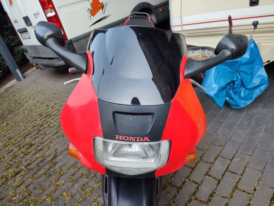 Honda CBR 600F PC25 TÜV 2025 in Magdeburg