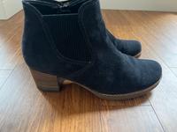 Gabor Stiefelette Wildleder Dunkelblau Gr.5,5 (38,5) w. Neu Hessen - Kelkheim Vorschau