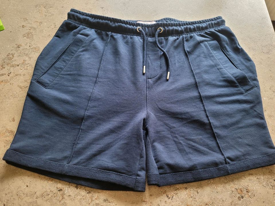 Kurze Hose - Gr. 40/ 42 - NEU! in Gebesee