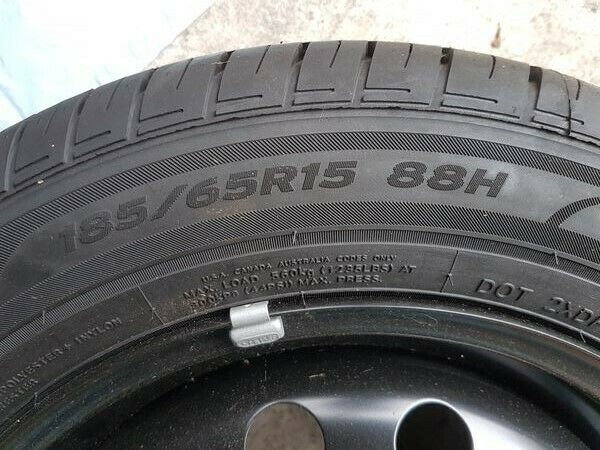 185 65 15 Neu Hankook Sommerreifen auf Felge Hyundai Kia DOT 4011 in Solms