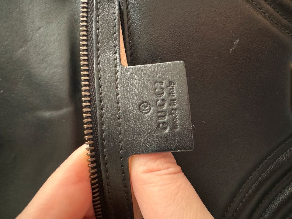 Gucci Marmont Leder Tasche in Düsseldorf