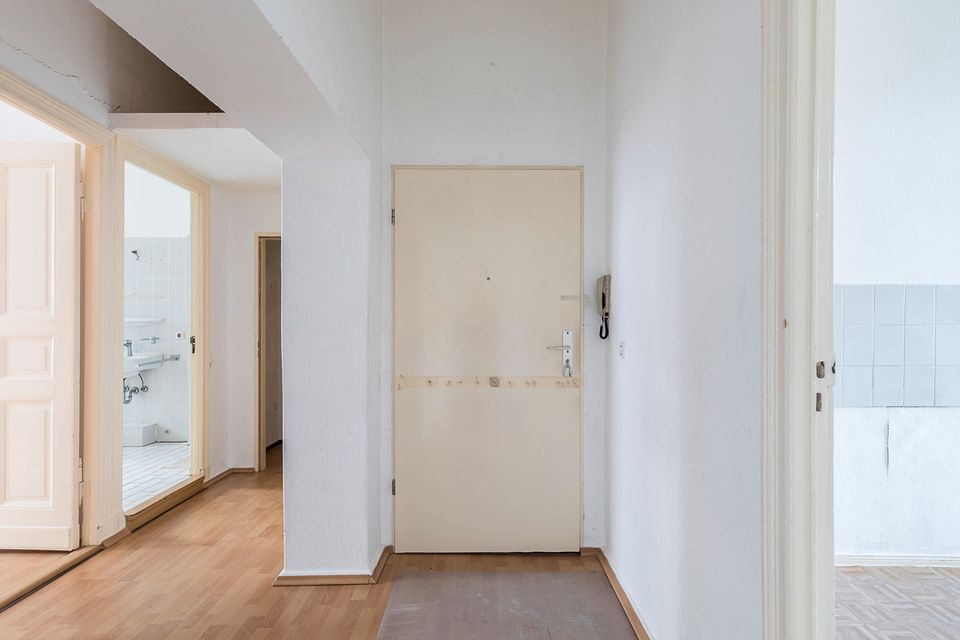Lichtdurchflutete und großzügige 3-Zimmerwohnung mit Berliner Zimmer in Kreuzkölln - provisionsfrei in Berlin