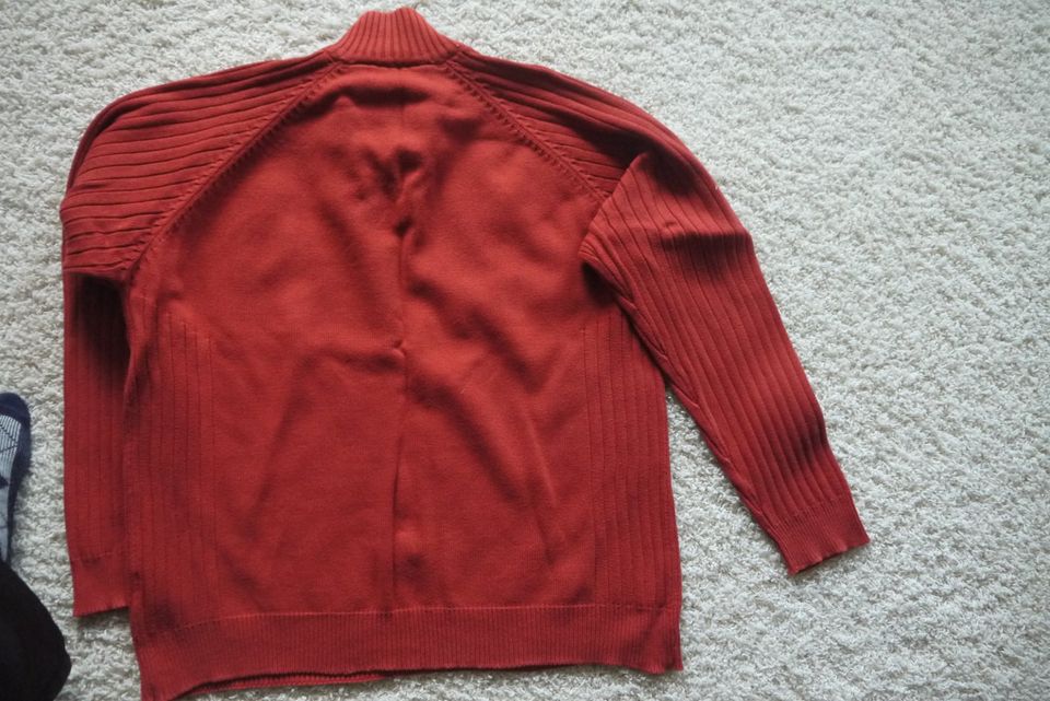 Pullover kleiner ausfallend eher Gr 52/54 (56/58) 100% Baumwolle in Kiel