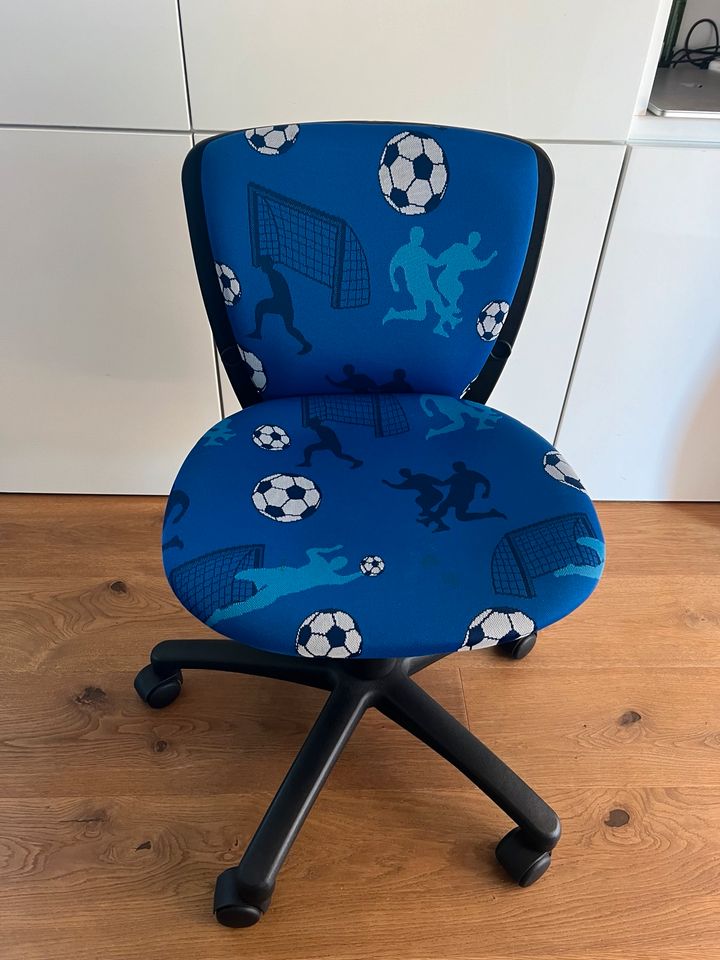 Schreibtischstuhl Kinder Drehstuhl blau Fußball in Pürgen