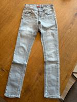 Vingino Jeans in Gr. 10 (140/146)) Nordrhein-Westfalen - Büren Vorschau