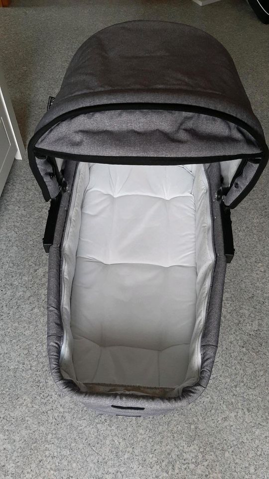 Emmaljunga Kinderwagen NXT 90f Outdoor Grey neuwertig in Edewecht