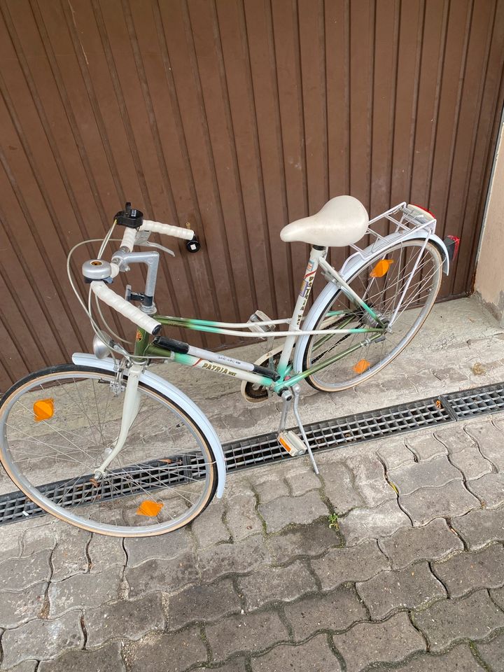 Damen Fahrrad 28 Zoll in Dietzenbach