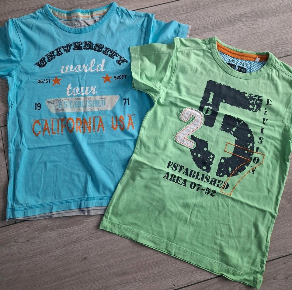 T-Shirts Gr. 134/140 in Stade