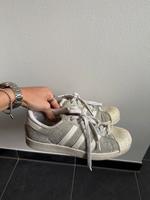 Adidas Original Superstar silber glitzer 39 1/3 München - Au-Haidhausen Vorschau