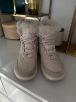 Columbia Stiefel, Schneestiefel Creme gepolstert Größe 40 München - Sendling Vorschau