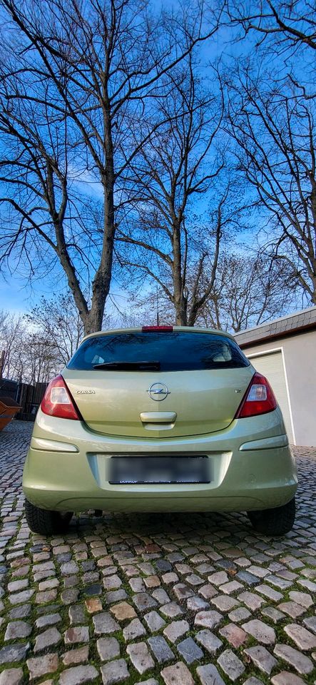 Opel Corsa D  1.2 Benzin in Magdeburg