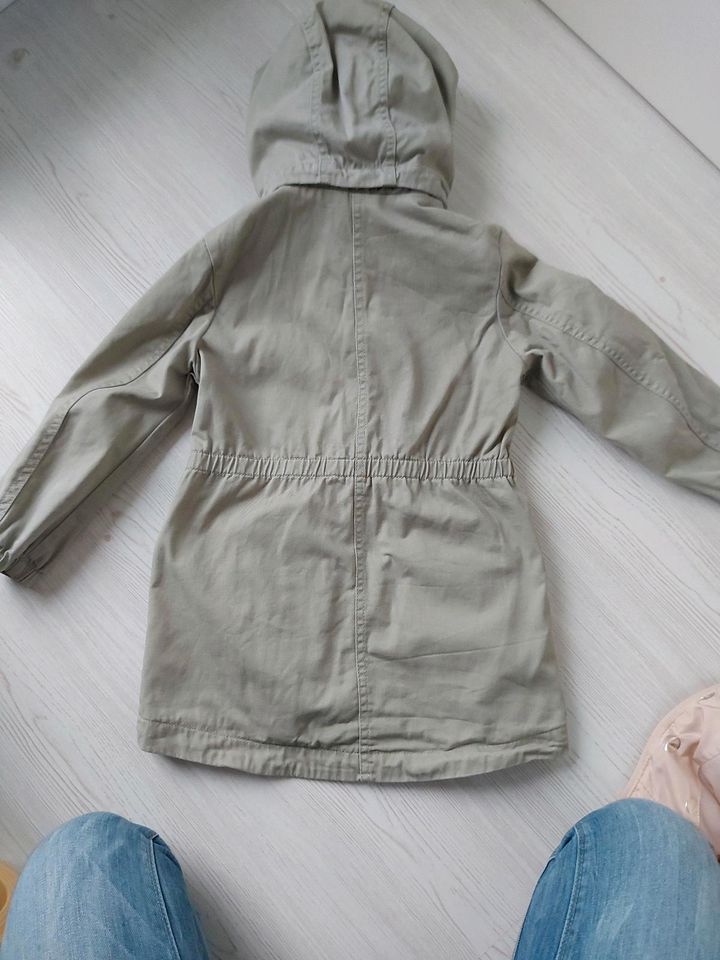 H&M Ftühlings-/Sommerjacke Gr.116/122, Top Zustand ❤️ in Goldberg