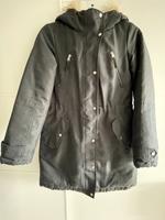 Winterjacke Wintermantel Parka schwarz Größe S Brandenburg - Jüterbog Vorschau
