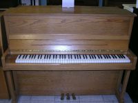 Klavier Concorte modern eiche mittel mit Konsolen Modell 118 Bayern - Bamberg Vorschau
