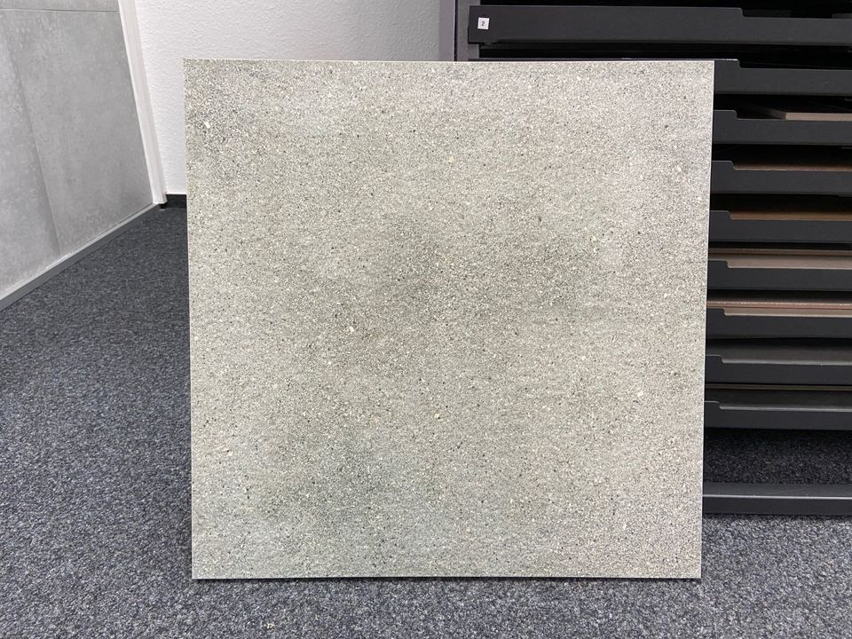 Keramik Terrassplatte Restposten / Leonardo Soft grey 60x60x2 cm in Dötlingen