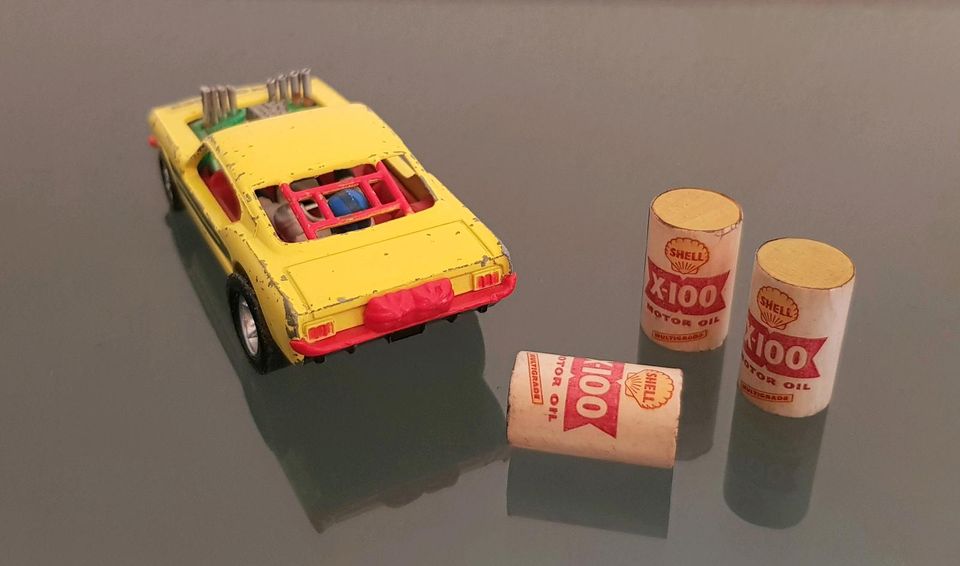 CORGI TOYS Ford Mustang Dragster Whizzwheels + SHELL Ölfässer '69 in Billigheim-Ingenheim