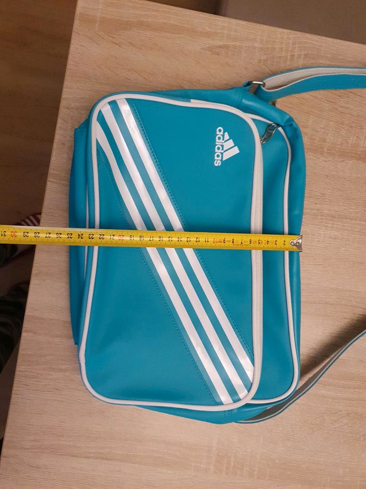 Adidas Tasche in Tappenbeck