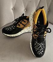 Sneaker Größe 39 schwarz senfgelb weiß NEU Niedersachsen - Alfeld (Leine) Vorschau