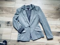 Taillierter Blazer von H&M XS 34 grau Jacke Kr. München - Oberschleißheim Vorschau