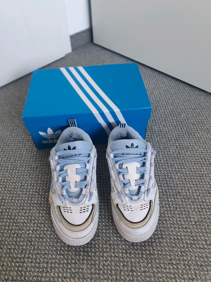 Adi 2000 Baby Blau Größe 40 Adidas Sneaker in Dresden