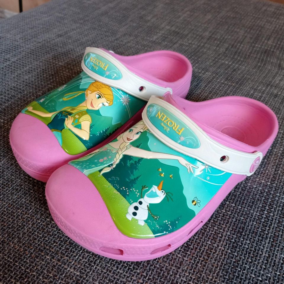 Wie neu CROCS FROZEN gr.34/35. 22cm Wasser Bade Strand Sandalen in Berlin