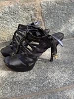 Schwarze Pumps mit Riemchen Gr. 39 und 12 cm Absatz Kr. Dachau - Dachau Vorschau