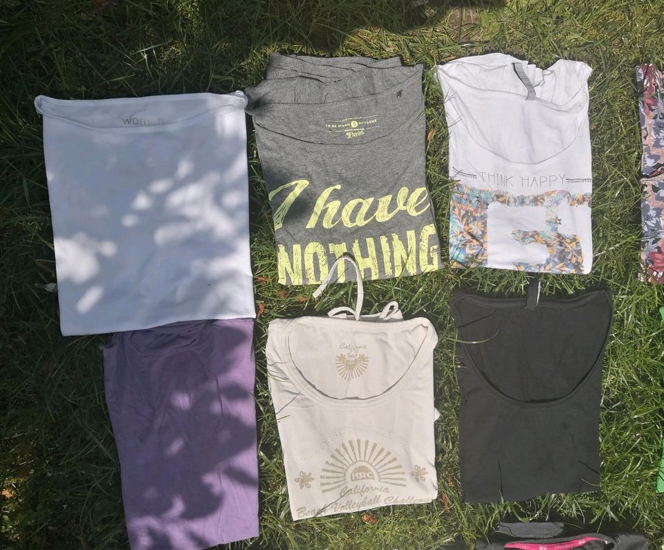 Paket T-Shirts Shirts kurzarm Gr. S XS 36 Sommershirts 9 Stück. in Oranienburg