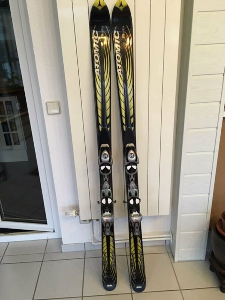 Ski Atomic Bump Carver 163cm,FischerBindung+Stöcke 120cm,genial in Warburg