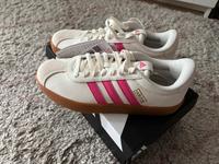 Adidas Damenschuhe/Sneaker Düsseldorf - Benrath Vorschau
