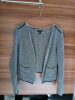 Strickjacke fester Stoff mit Silberkette Bayern - Bad Endorf Vorschau