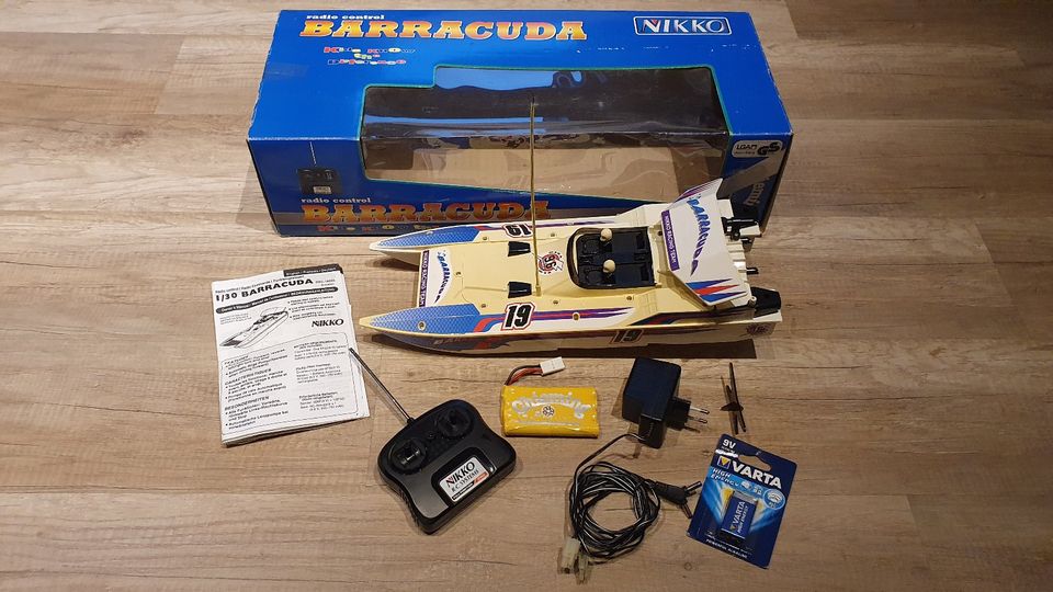 Nikko Barracuda RC Boot, selten, funktionsfähig, Akku + Ladegerät in  Rheinland-Pfalz - Hochstadt | Modellbau gebraucht kaufen | eBay  Kleinanzeigen ist jetzt Kleinanzeigen