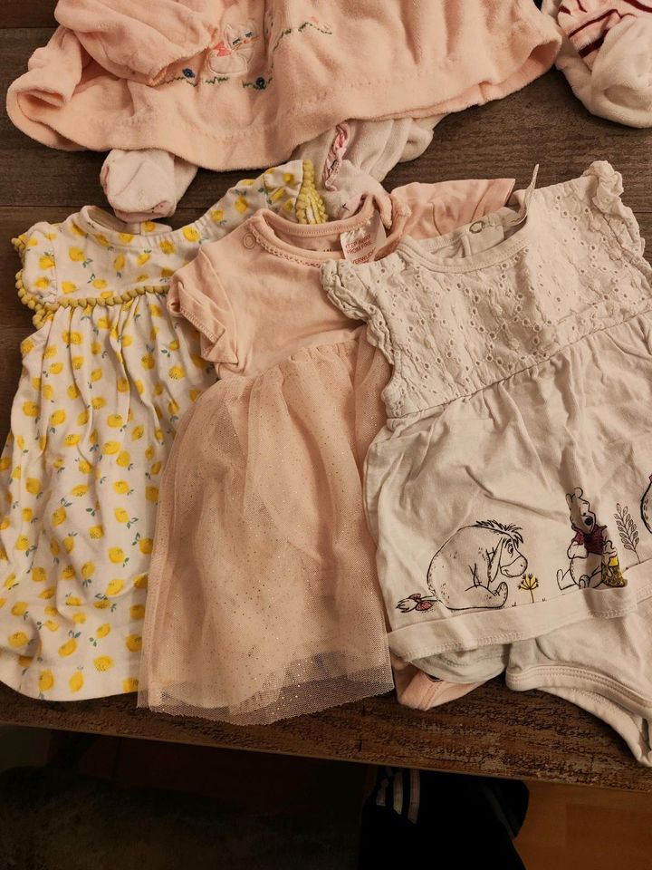 Baby Kleidung Paket Mädchen in Troisdorf