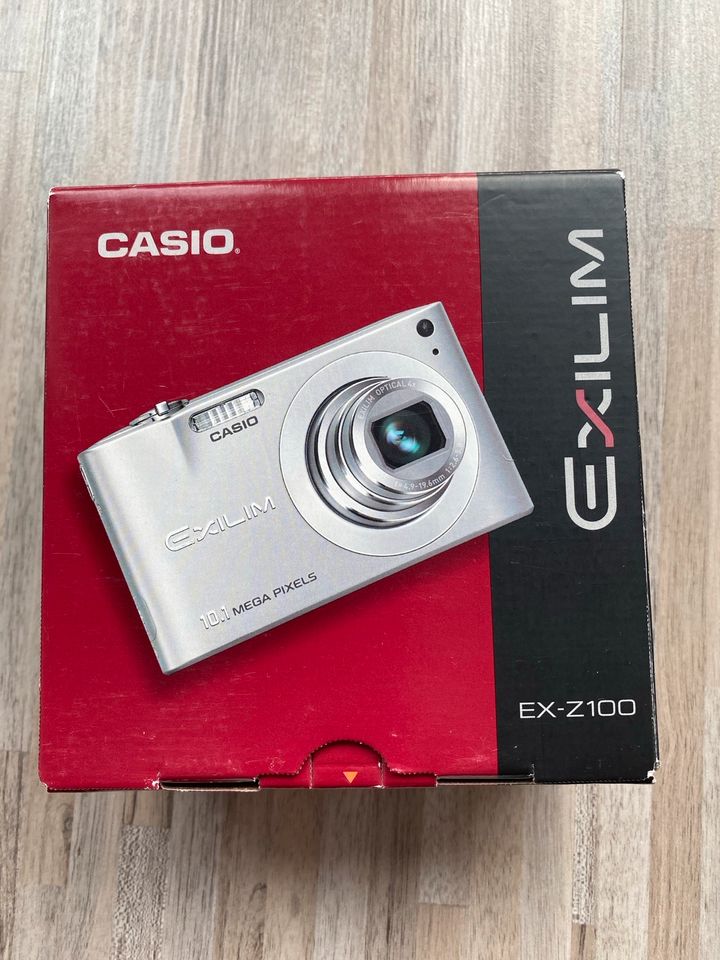 Casio Digitalkamera EX-Z100 Silber mit Hülle in Mülheim (Ruhr)